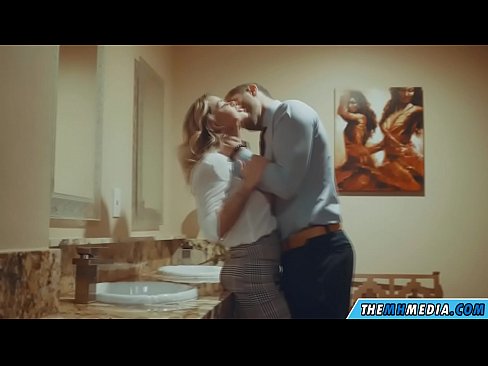 ❤️ Büyük memeli bir sarışın seni umumi tuvalette baştan çıkardığında ❌ Sürtükler tr.hentaidude.ru ❌❤